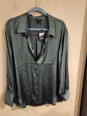 torrid Satin Button-Up Blouse in Teal Green